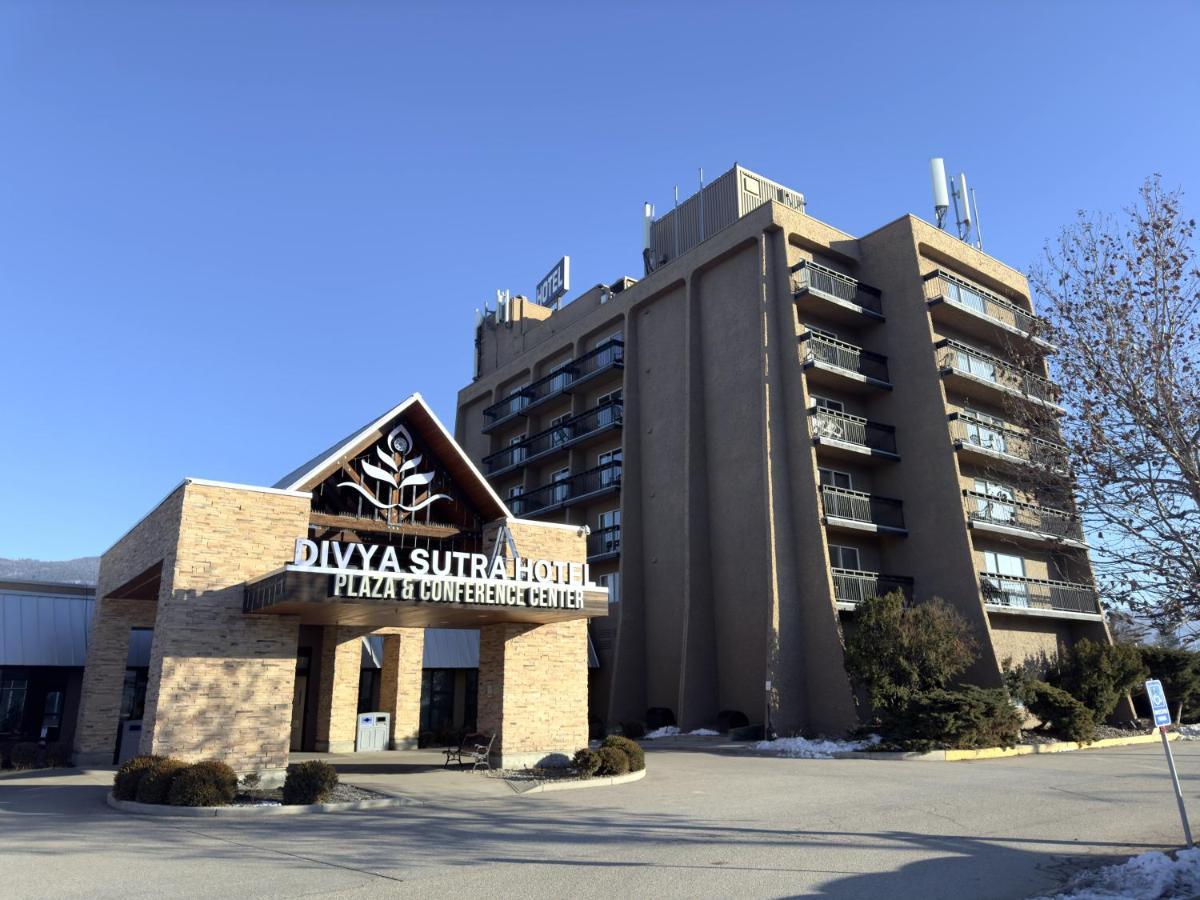 Riviera Plaza&Conference Centre, Vernon, BC Buitenkant foto