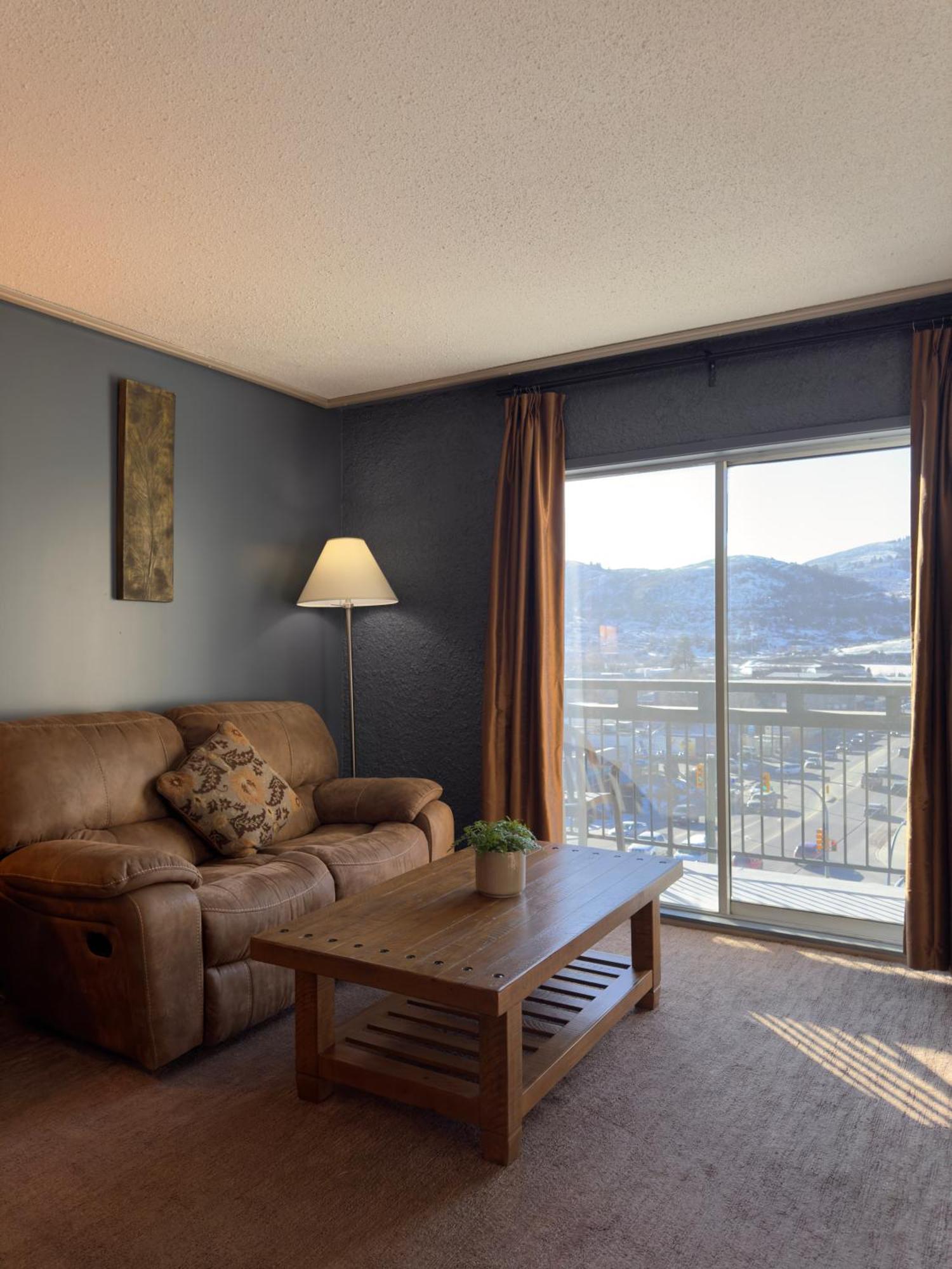 Riviera Plaza&Conference Centre, Vernon, BC Buitenkant foto